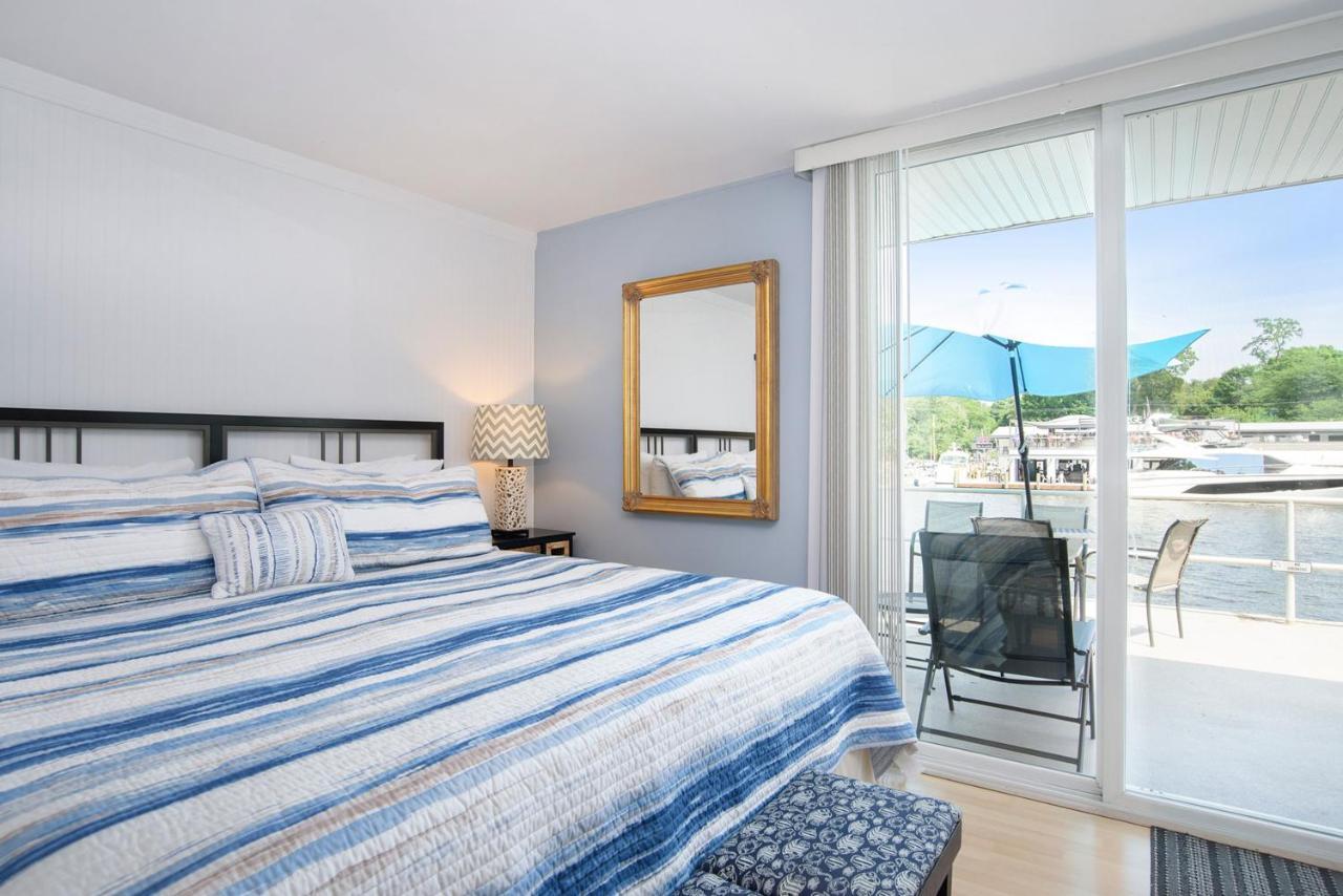 Waterside Suites Saugatuck Eksteriør billede
