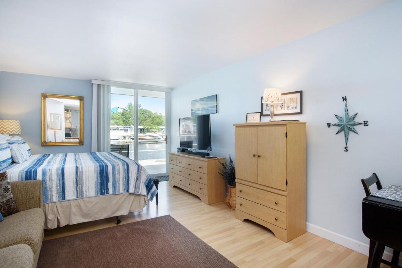 Waterside Suites Saugatuck Eksteriør billede