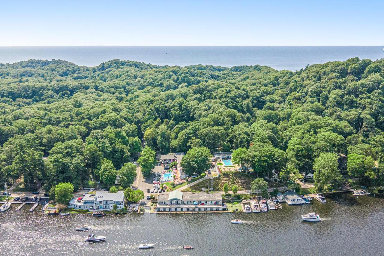 Waterside Suites Saugatuck Eksteriør billede